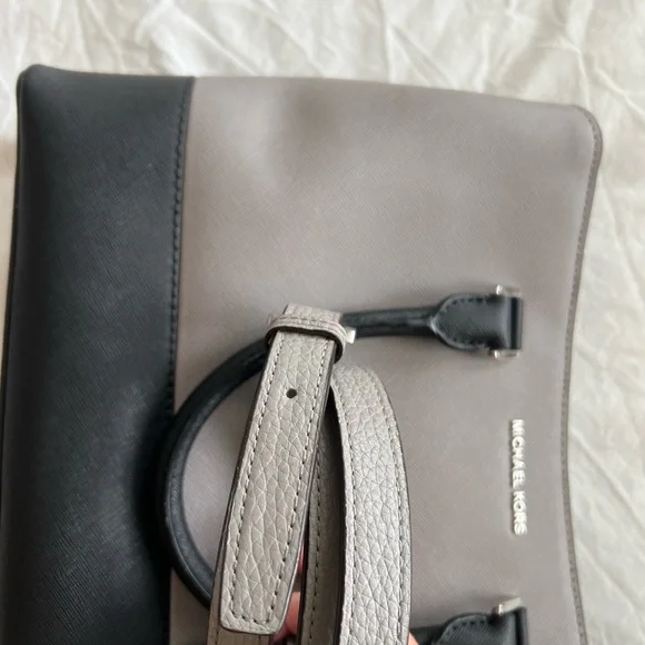 Michael Kors bag - Picture 4 of 4